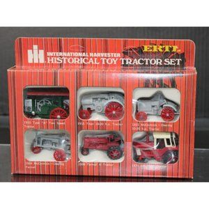 Vintage ERTL International Harvester Toy Tractor Set 1910, 1915, 1921, 1924, 193